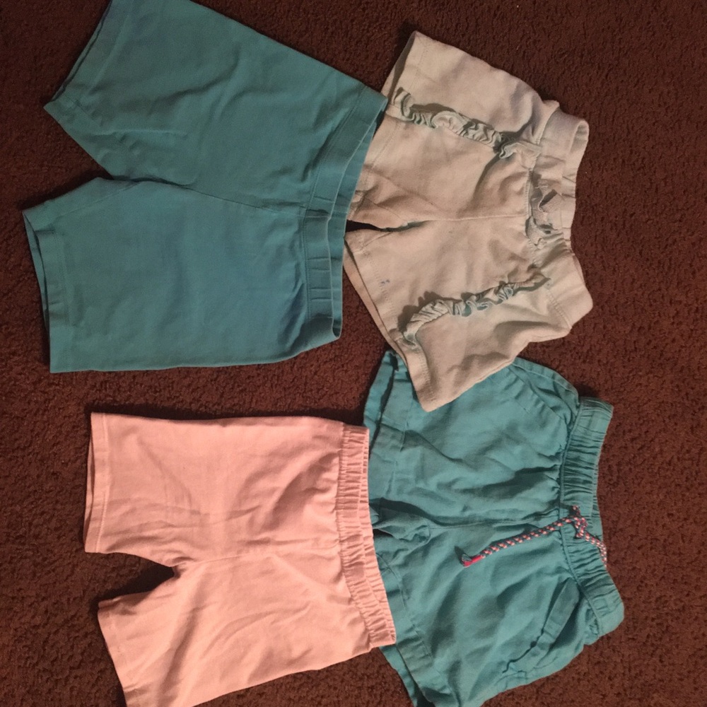 Four pairs 4T shorts